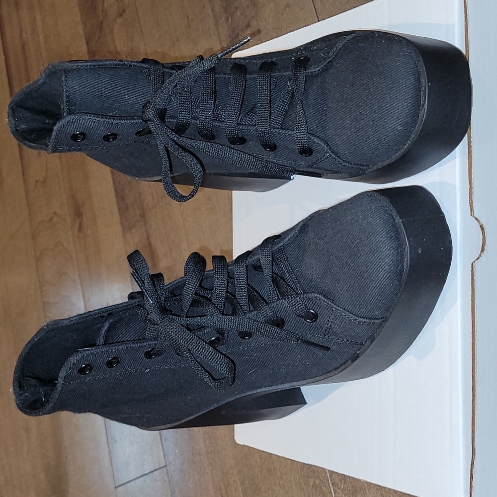 Black boots